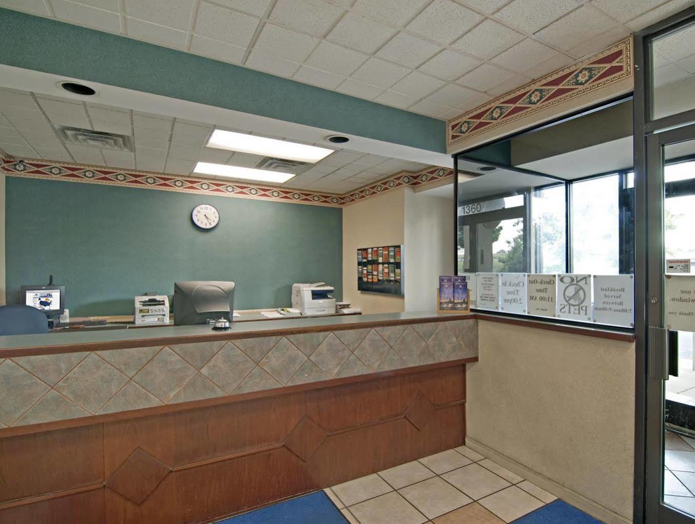 America'S Best Value Inn & Suites - Memphis/Graceland Zewnętrze zdjęcie